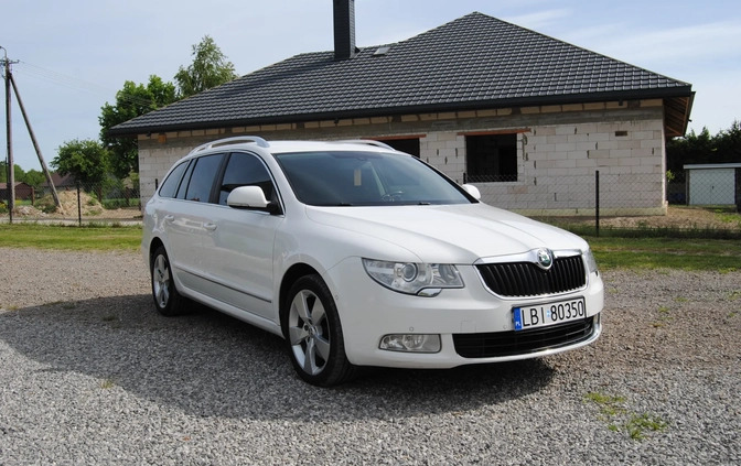 Skoda Superb cena 38500 przebieg: 271616, rok produkcji 2013 z Człopa małe 29